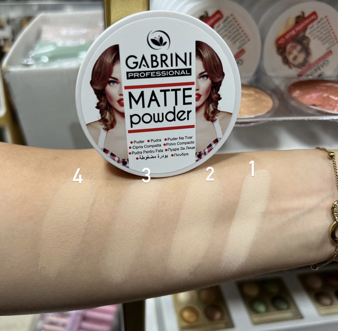 Gabrini compact Powder
