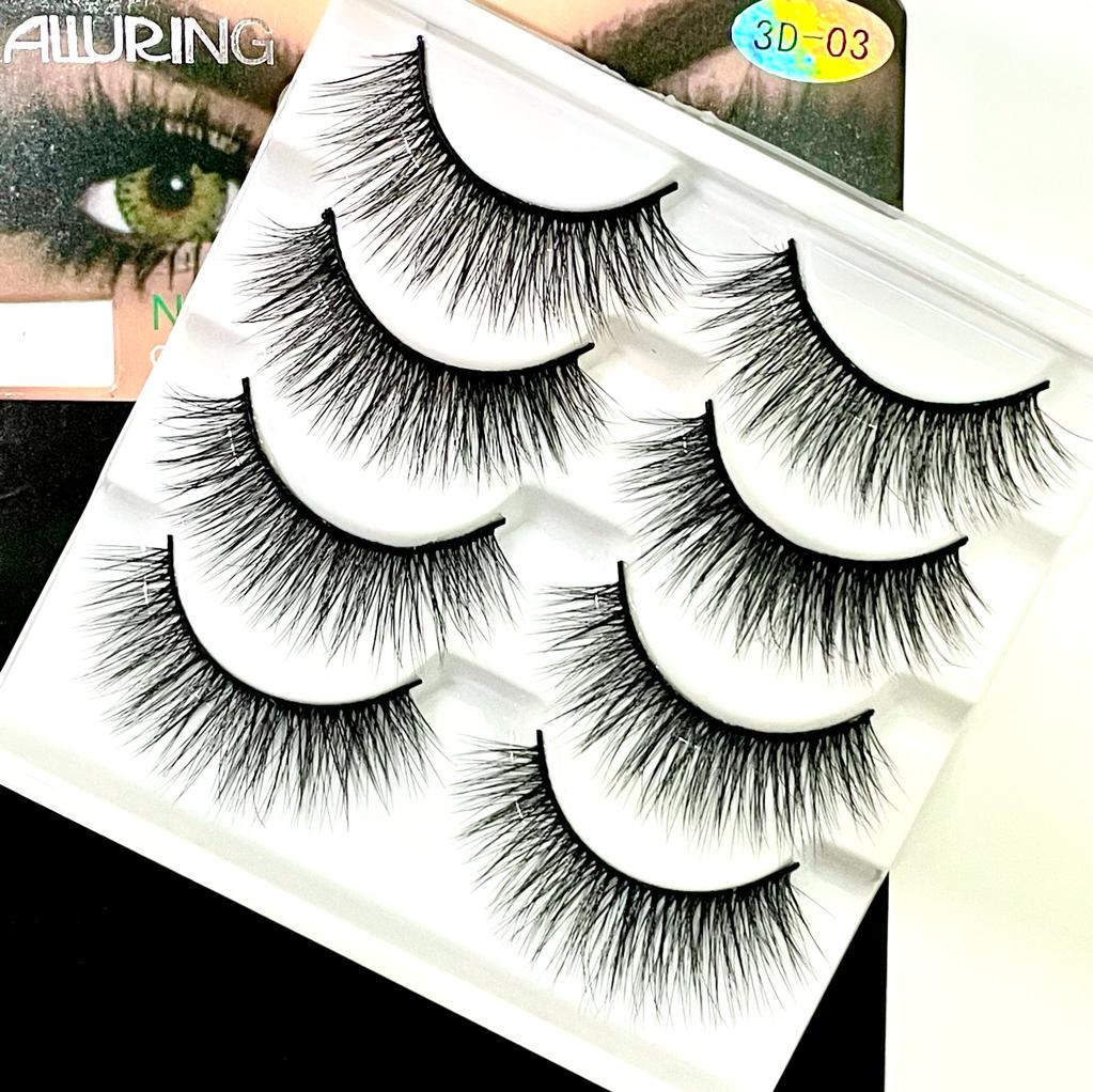 Alluring EyeLashes 03