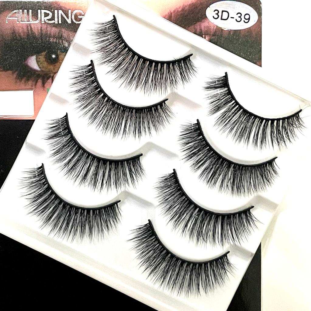 Alluring EyeLashes 39